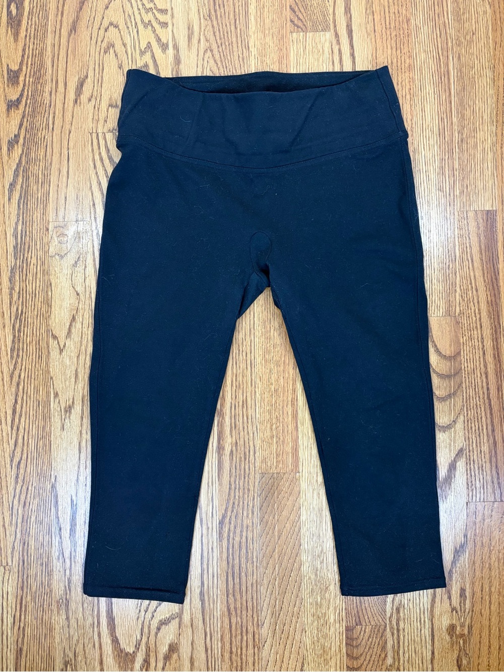 SPANX Black Capri Leggings (L)